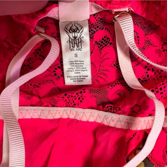 We Are HAH! | Comin' in HAHt! Deep-V ♻️ Lace Bodysuit in HAHt Lava, sz: sm. EUC - Picture 8 of 10